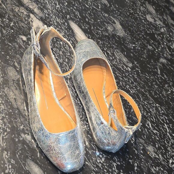 BRAND NEW REPORT METTLE SILVER DISTRESSED WOMEN'S FLAT - Picture 9 of 16